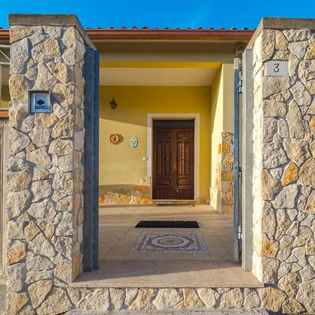 Domus Tilibbas - Klodge 木屋 奧爾比亞